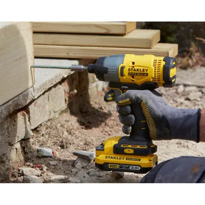 Perceuse-visseuse à percussion Stanley Fatmax SFMCD711 - 18V - (2x 2,0Ah)